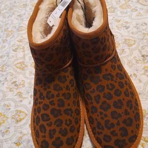 TIME & TRU Sz 10 womens Boot NWT